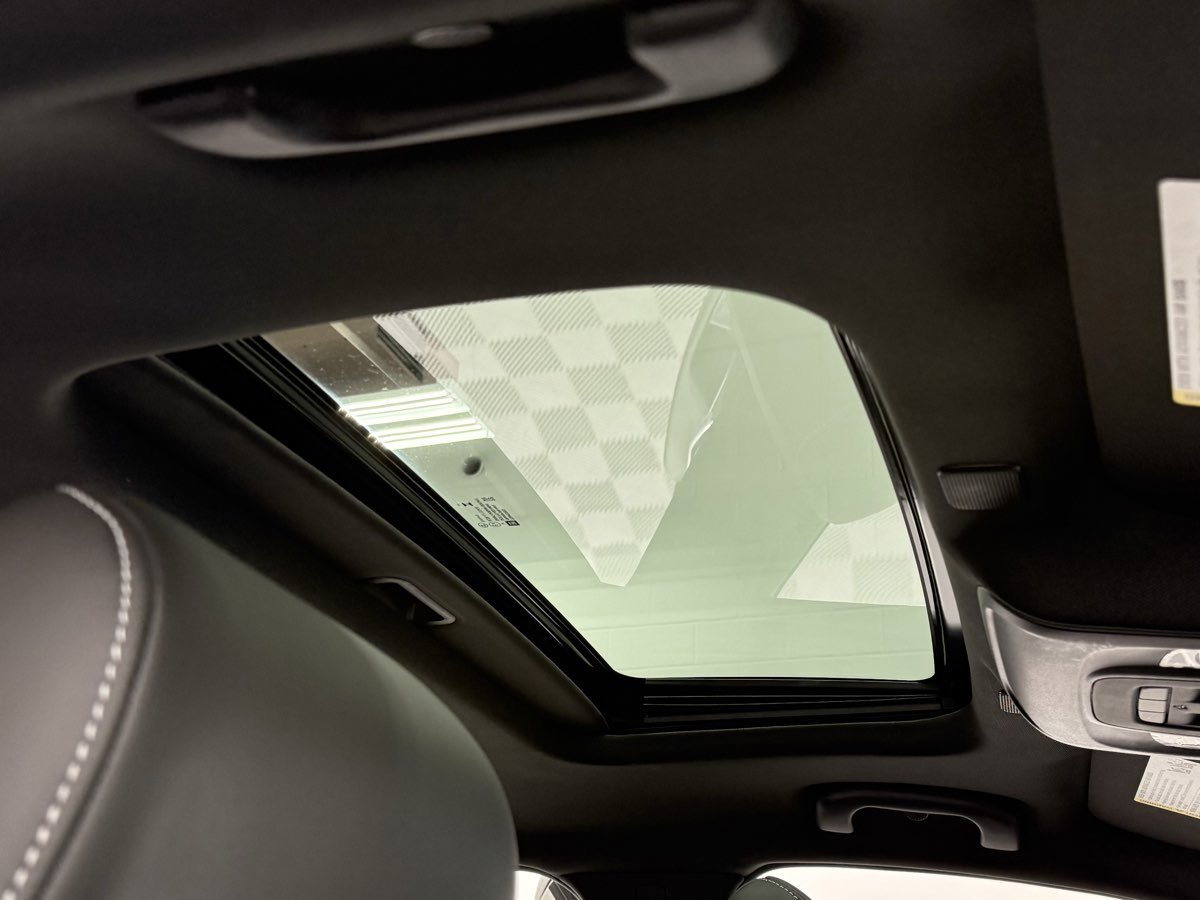 Used 2025 Cadillac CT4 V Blackwing w/ Driver Assist Package image 34