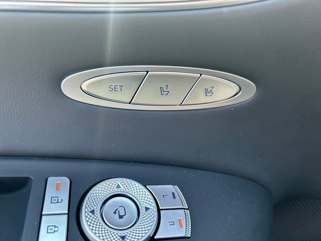 New 2026 Genesis GV70 2.5T Advanced AWD/4WD image 13