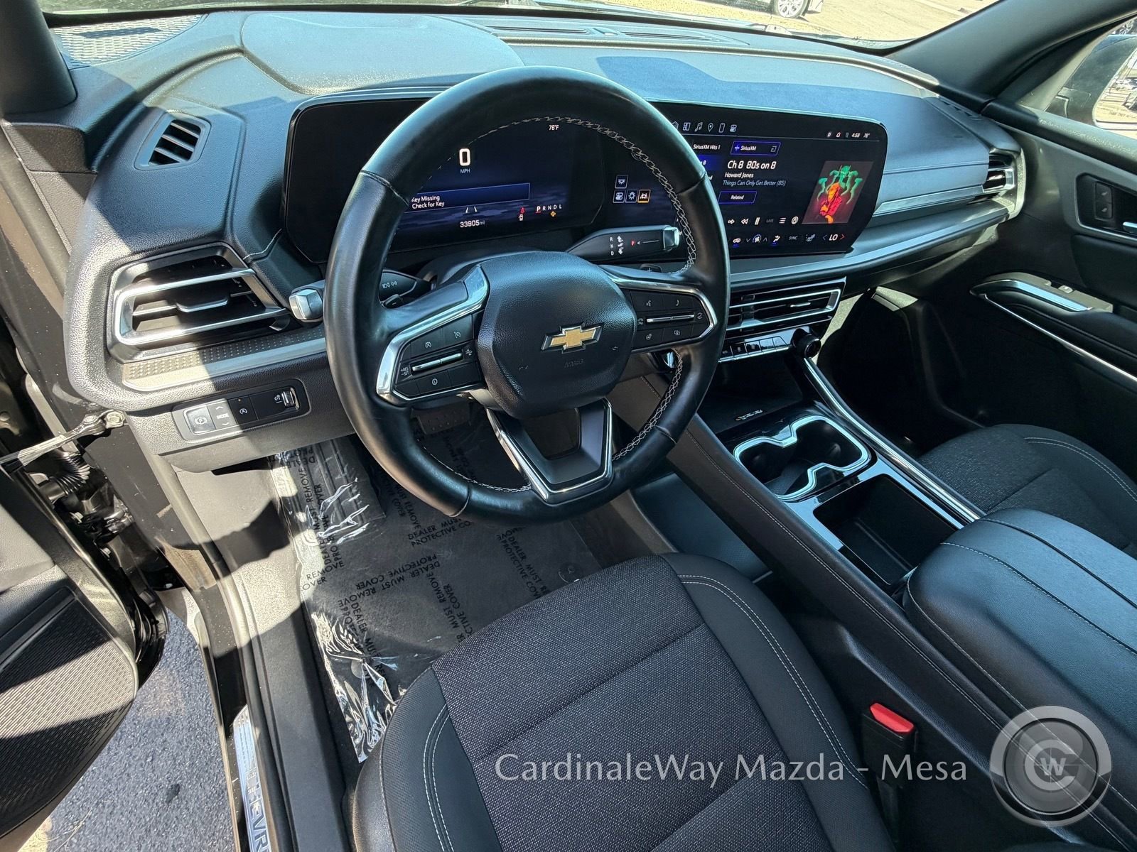 Used 2025 Chevrolet Traverse LT image 14