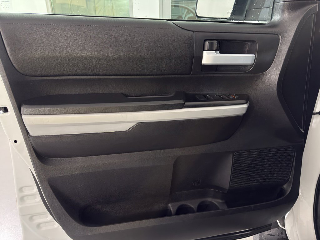 Used 2020 Toyota Tundra SR5 w/ SR5 Leather Package image 15