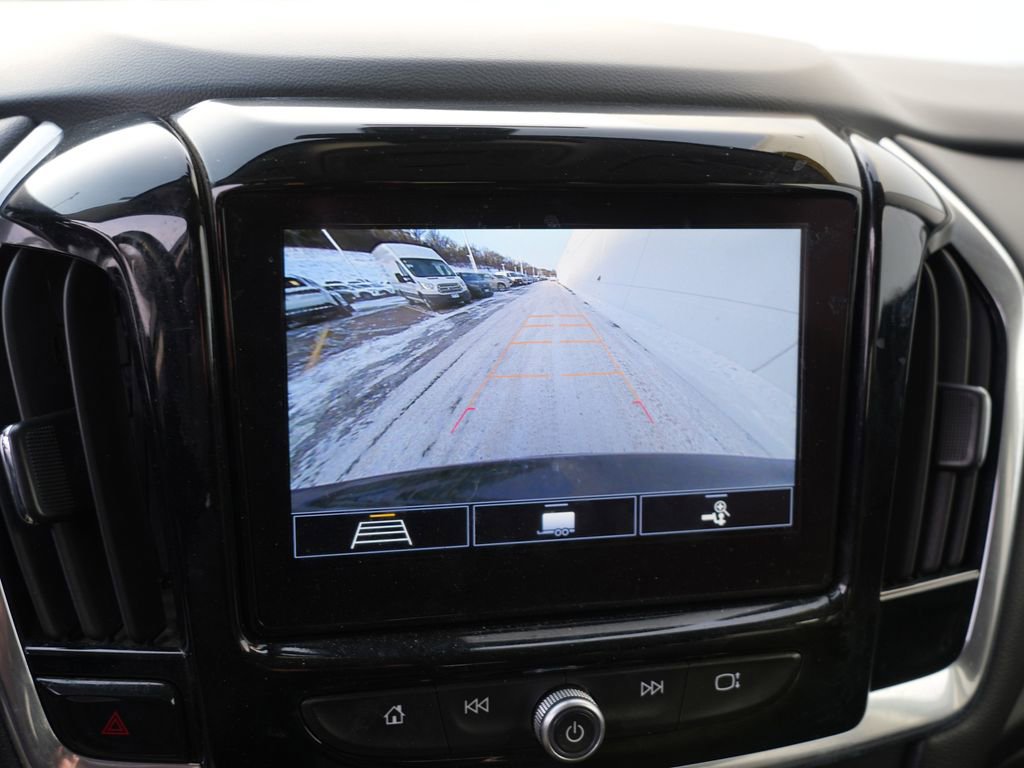 Used 2020 Chevrolet Traverse LT w/ Driver Confidence II Package image 36