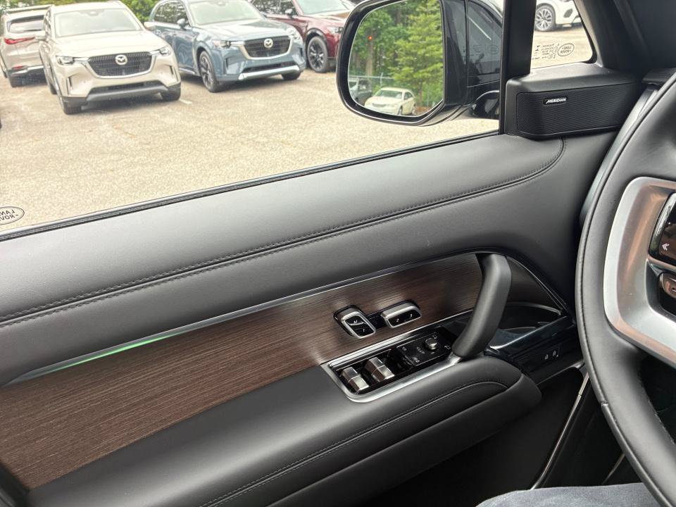 New 2026 Land Rover Range Rover SE AWD/4WD image 32