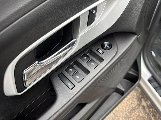 Used 2012 Chevrolet Equinox LS image 19