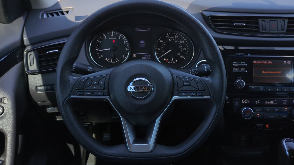 Used 2018 Nissan Rogue Sport SV FWD image 12