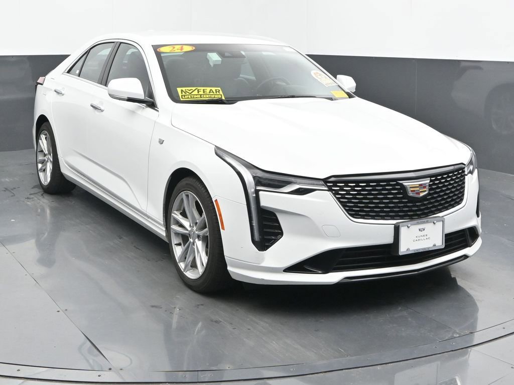 Used 2024 Cadillac CT4 Luxury image 3