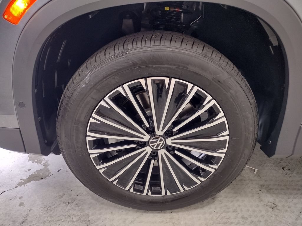 New 2026 Volkswagen Tiguan S AWD/4WD image 5