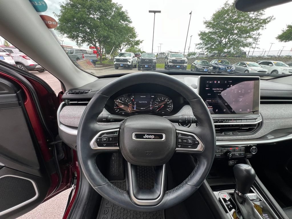Used 2022 Jeep Compass Latitude AWD/4WD image 46