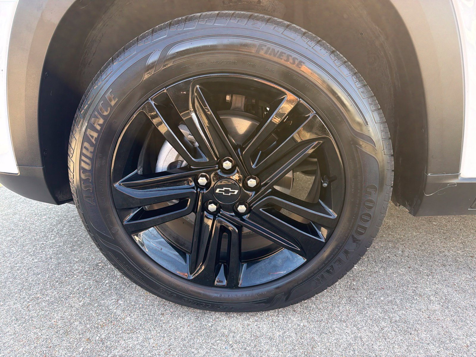 Used 2025 Chevrolet Trax ACTIV w/ Sunroof Package FWD image 7