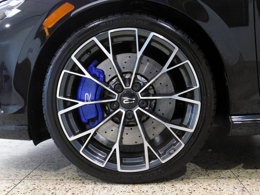 Used 2025 Volkswagen Golf 2.0T image 23