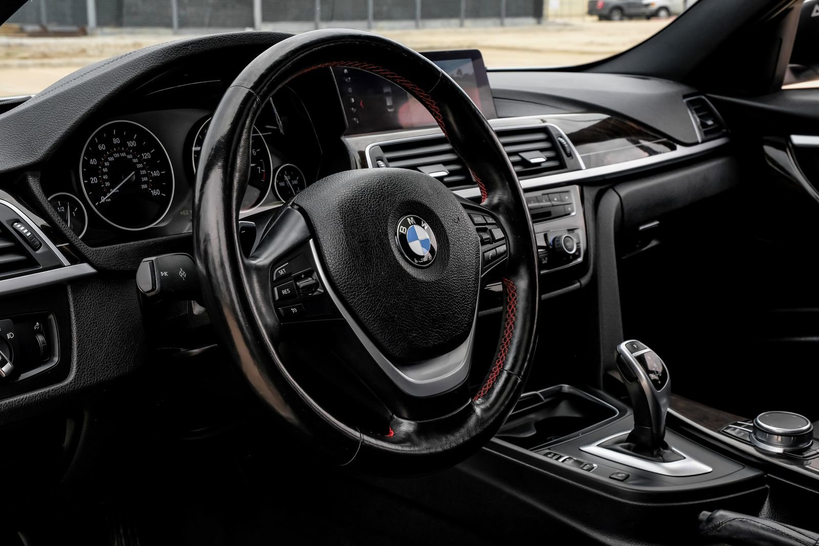 Used 2018 BMW 330i Sedan w/ Convenience Package RWD image 21