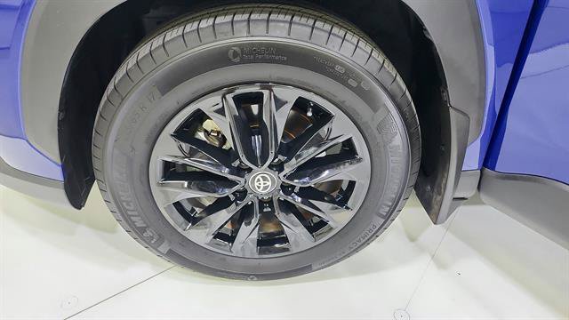 Used 2025 Toyota Corolla Cross LE FWD image 37