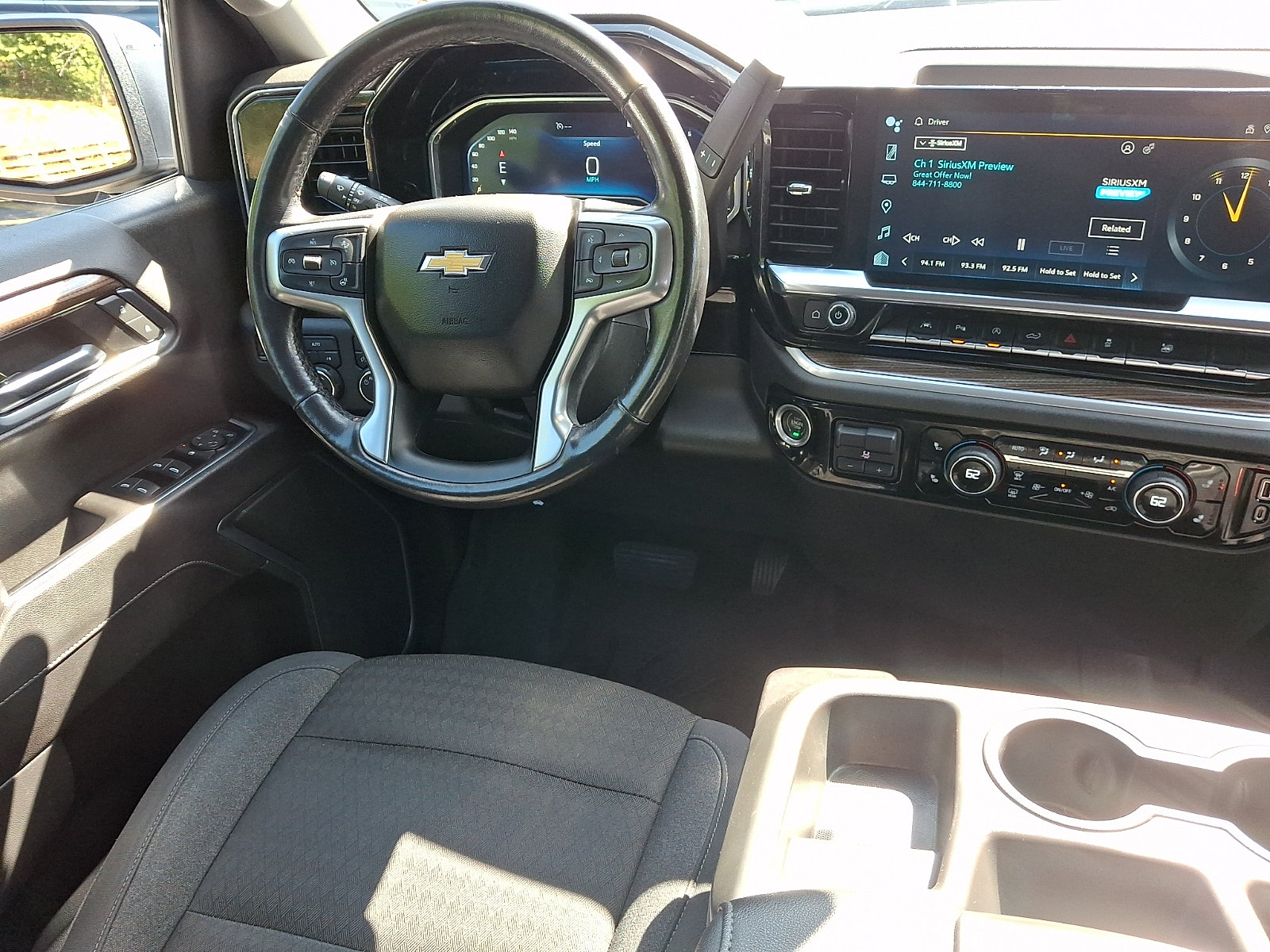 Used 2022 Chevrolet Silverado 1500 LT w/ Safety Package AWD/4WD image 14