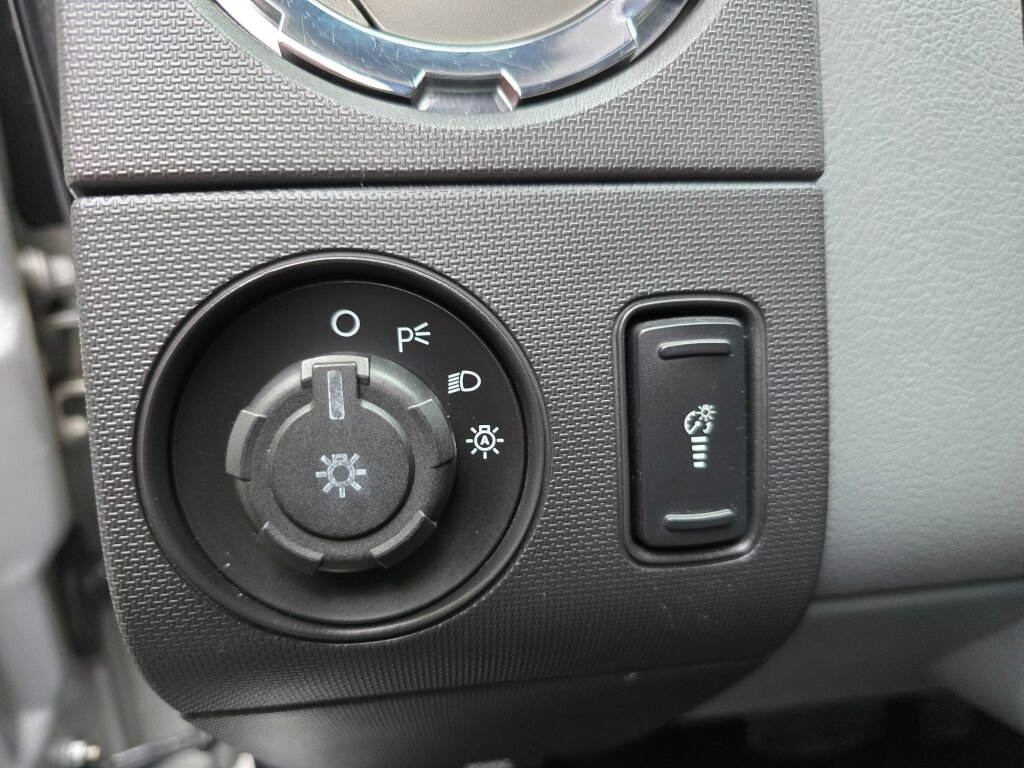 Used 2011 Ford F250 XLT w/ XLT Interior Pkg image 32