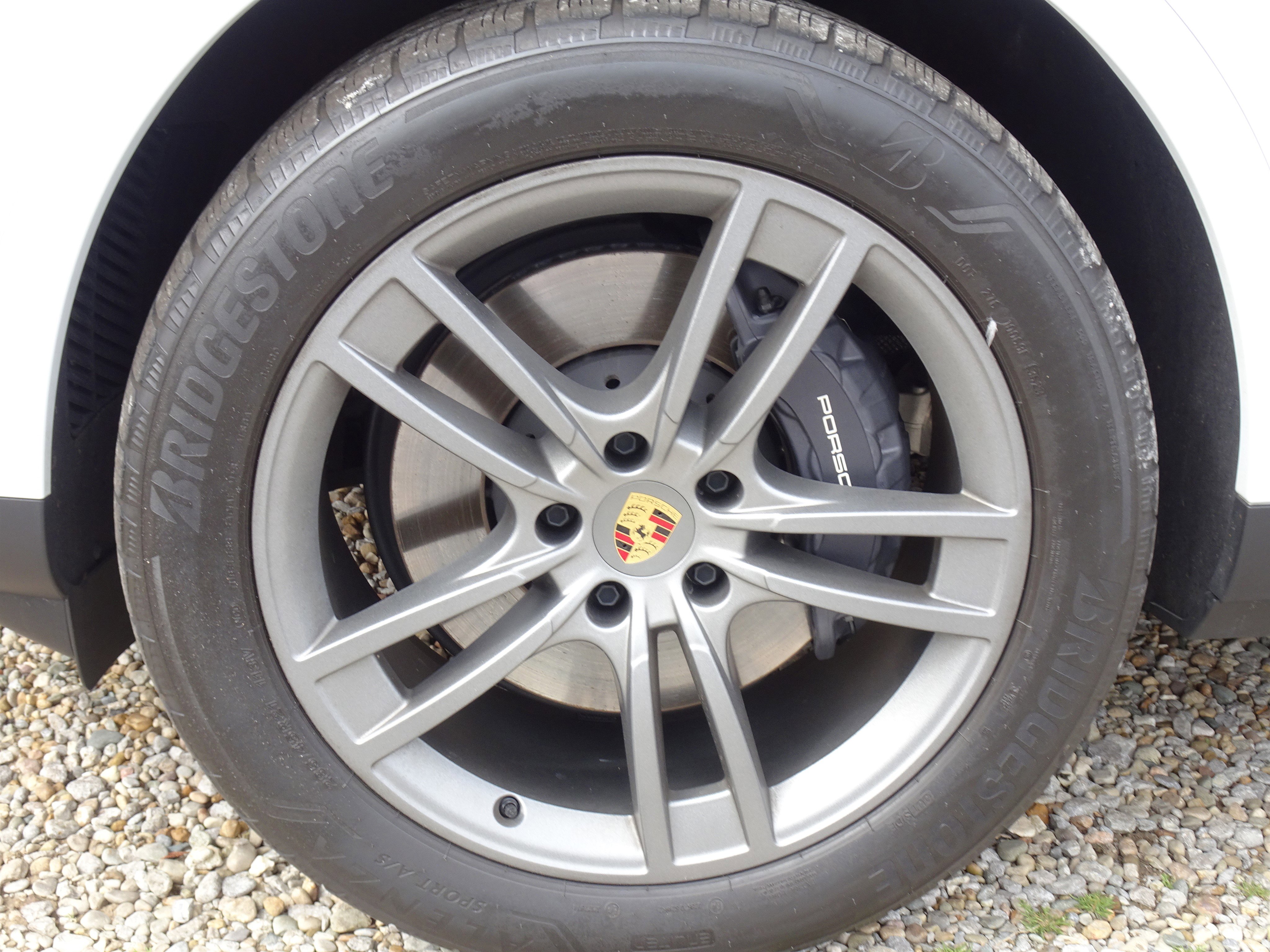 Used 2024 Porsche Cayenne image 38