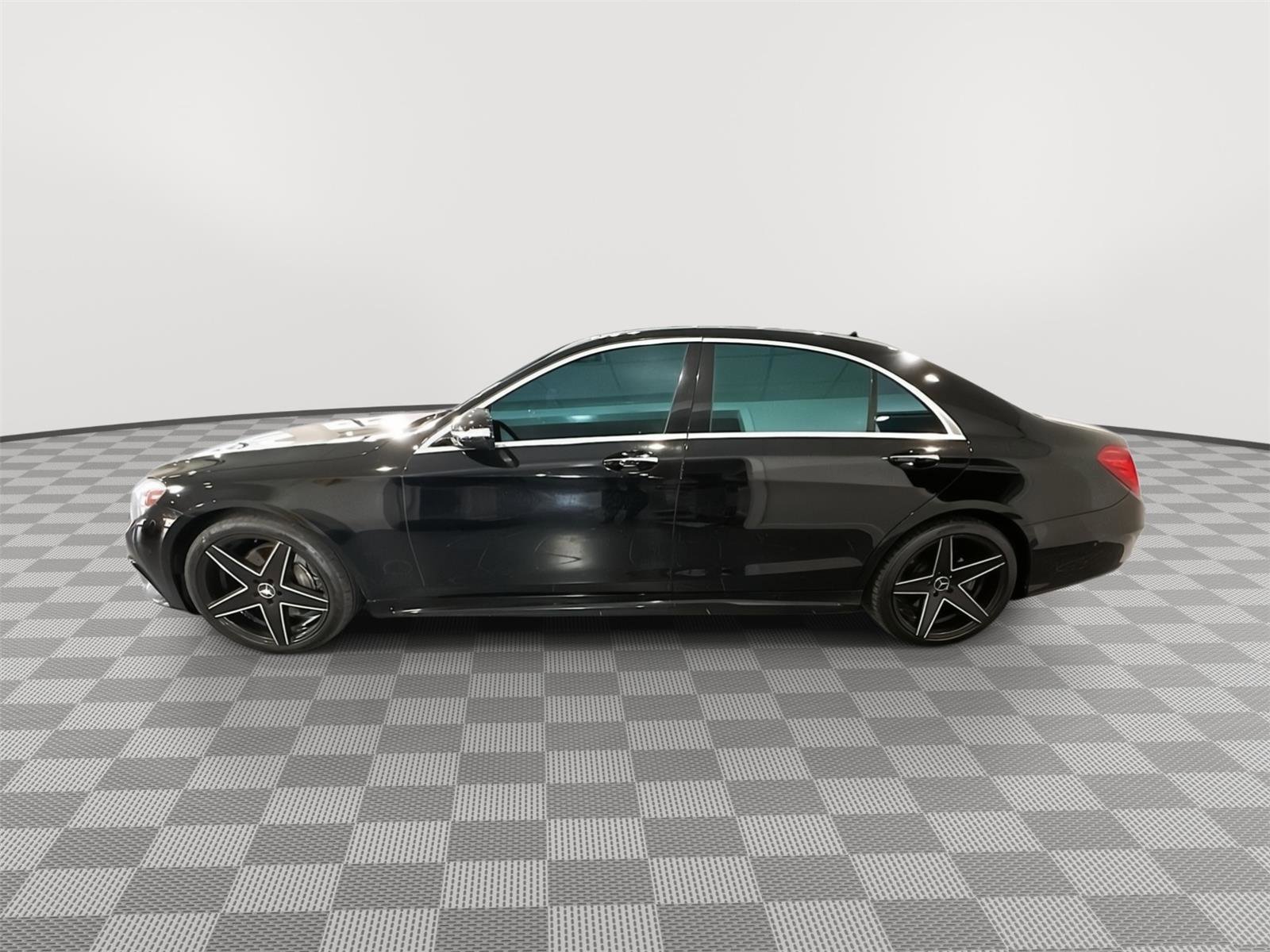 Used 2014 Mercedes-Benz S 550 Sedan image 2
