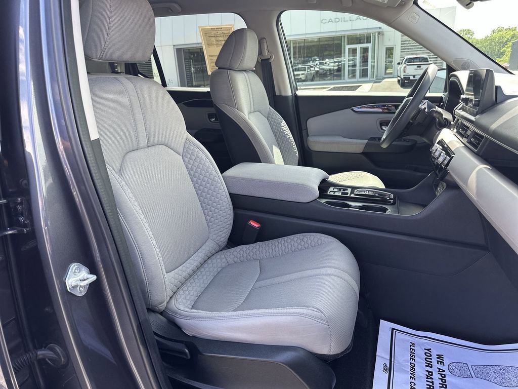 Used 2023 Honda Pilot LX image 30
