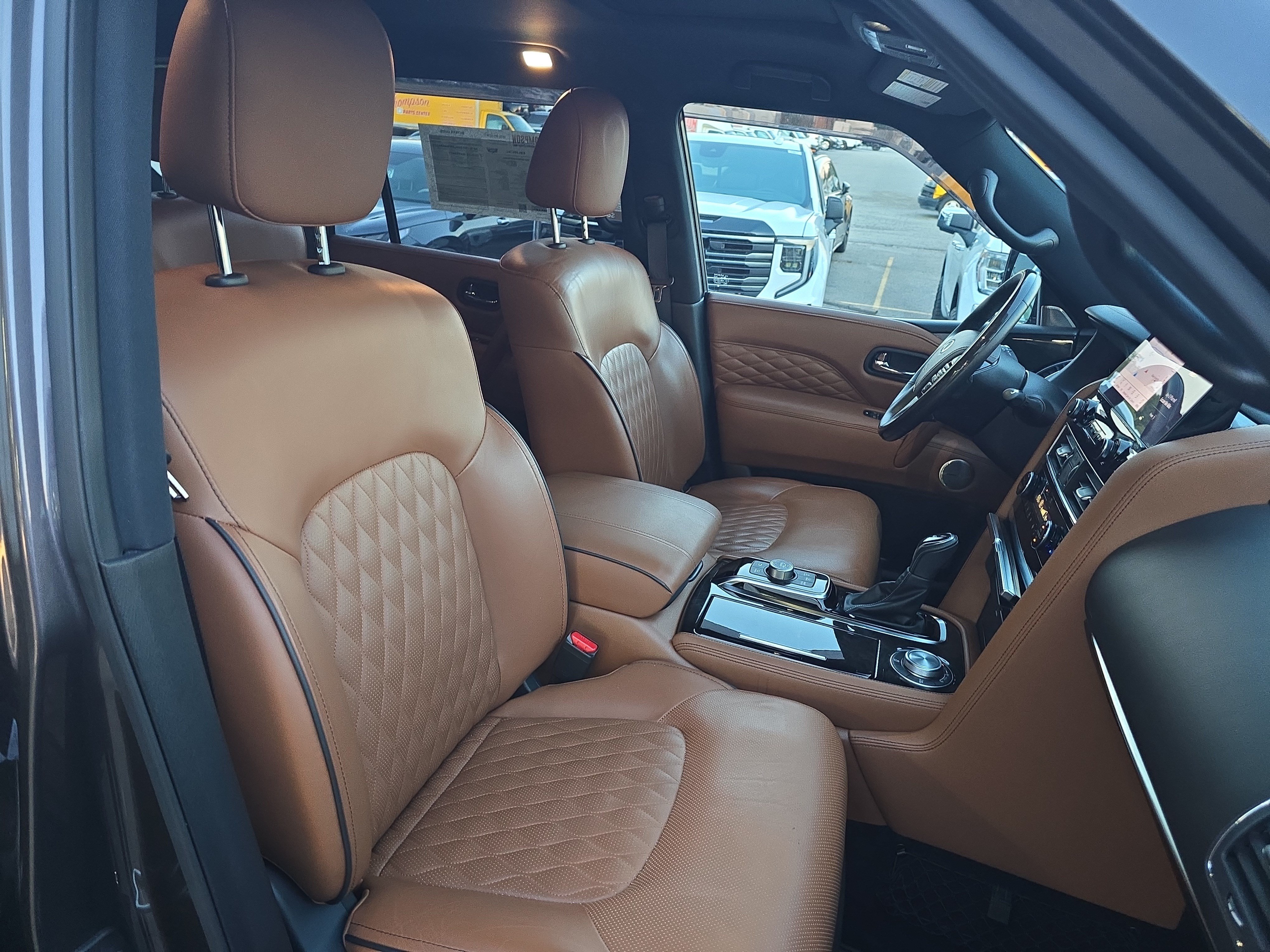Used 2024 INFINITI QX80 Sensory w/ All-Season Package AWD/4WD image 10