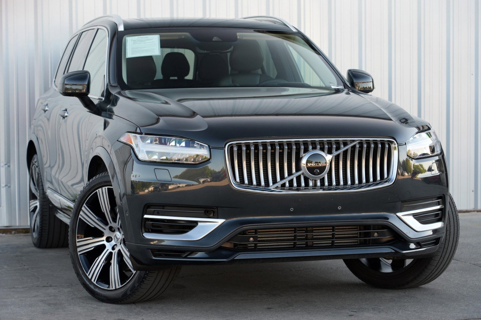 Used 2021 Volvo XC90 T8 Inscription w/ Advanced Package AWD/4WD image 4