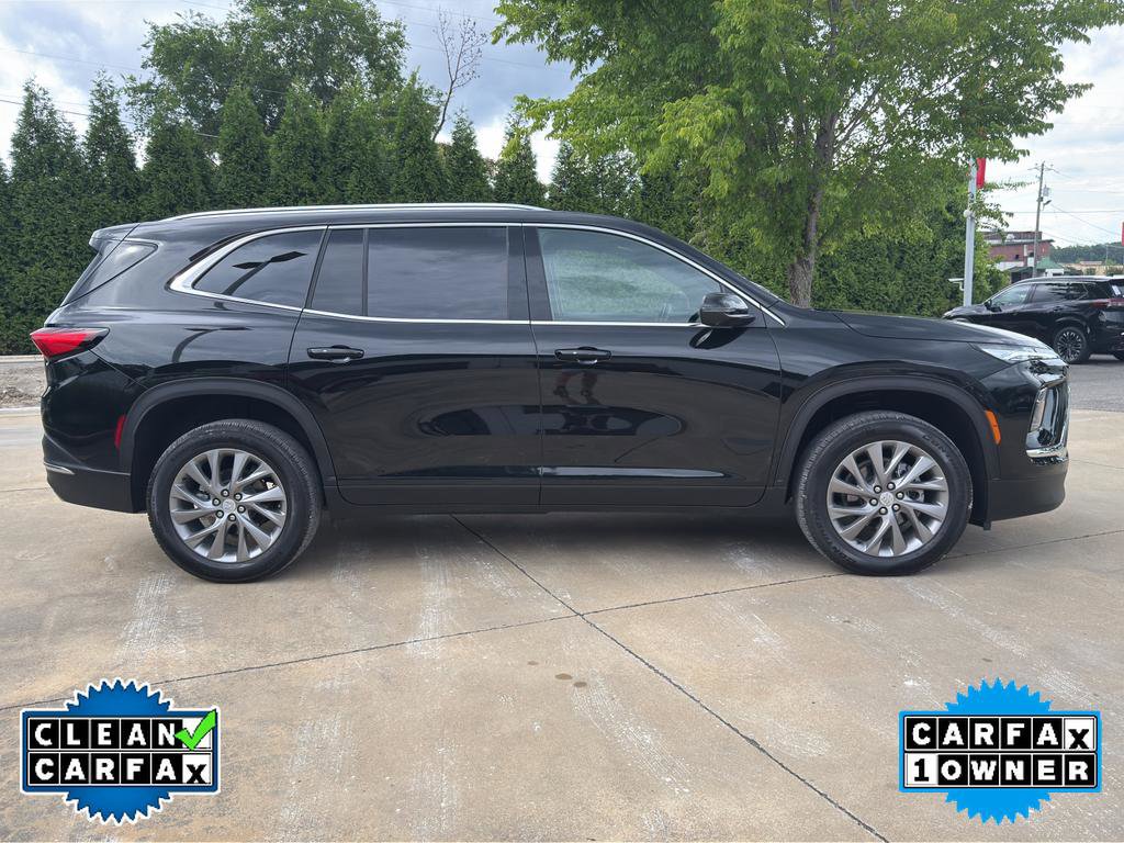 Used 2026 Buick Enclave Preferred FWD image 2