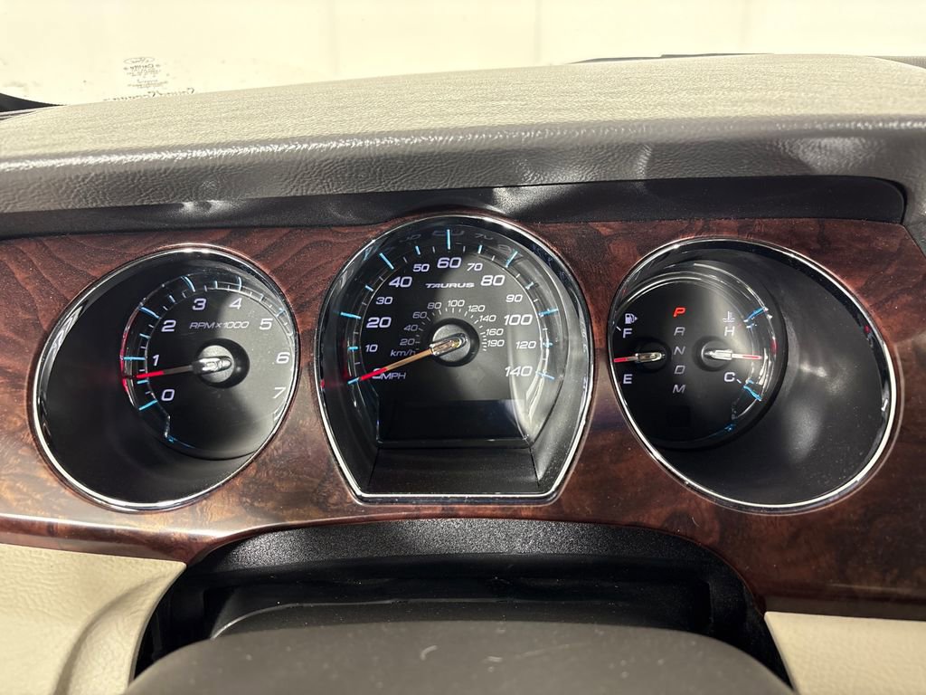 Used 2011 Ford Taurus SEL w/ 201A Rapid Spec Order Code FWD image 20