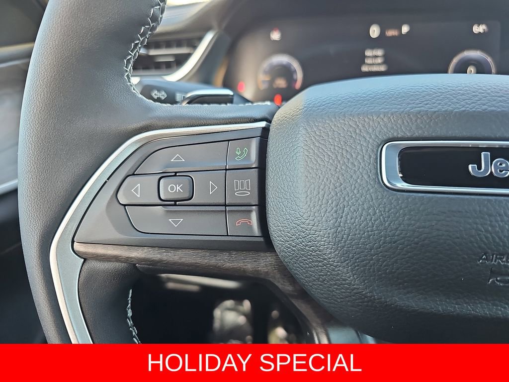 New 2025 Jeep Grand Cherokee Limited w/ Trailer Tow Package image 17