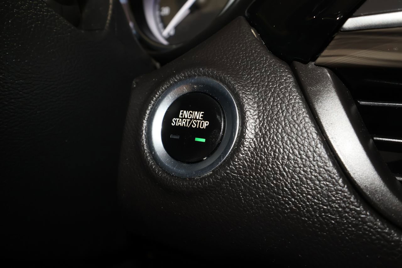 Used 2020 Buick Envision Essence image 16
