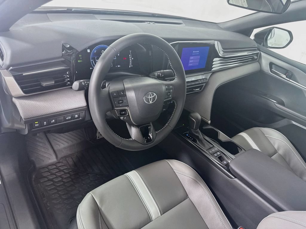 Used 2026 Toyota Camry SE FWD image 10