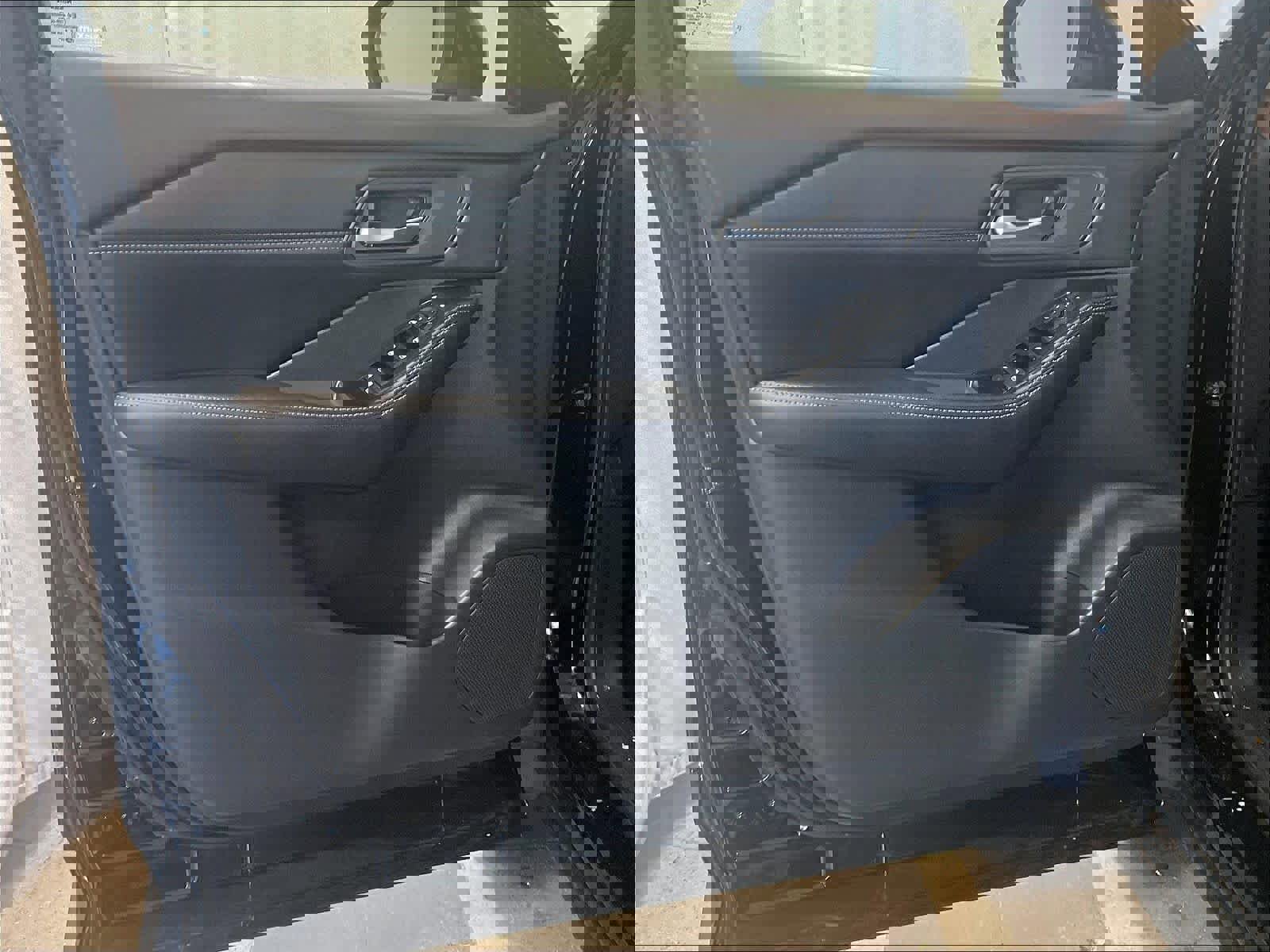 Certified 2023 Nissan Rogue SV w/ SV Premium Package image 9