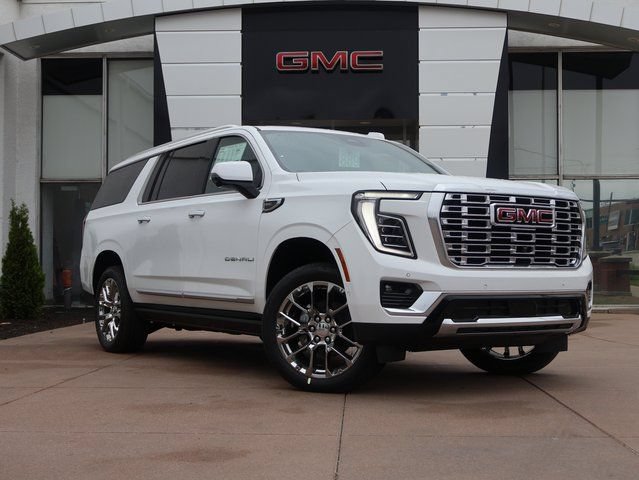 New 2026 GMC Yukon XL Denali w/ Sun & Power Step Package