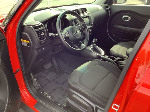 Used 2018 Kia Soul + image 7