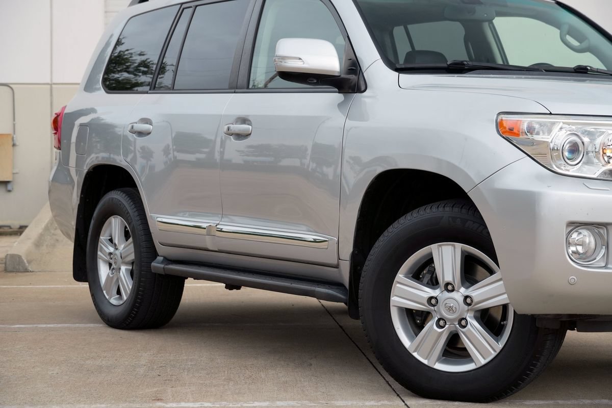 Used 2015 Toyota Land Cruiser AWD/4WD image 19