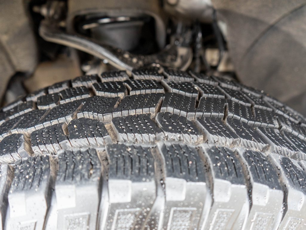 Used 2020 Chevrolet Silverado 1500 LT Trail Boss w/ Bed Protection Package image 27