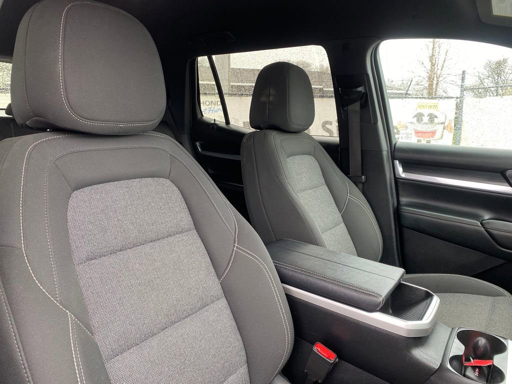 Used 2025 GMC Terrain Elevation AWD/4WD image 16