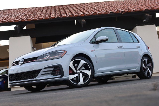 Used 2020 Volkswagen GTI SE FWD image 3