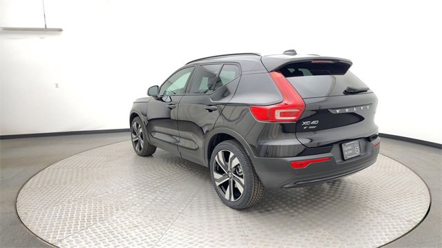 Certified 2024 Volvo XC40 B5 Plus w/ Protection Package Premier image 4