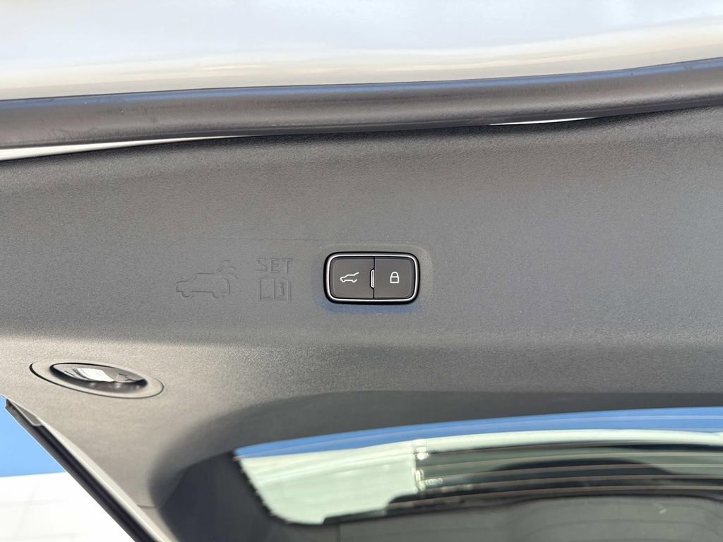 New 2026 Lincoln Navigator Reserve image 14