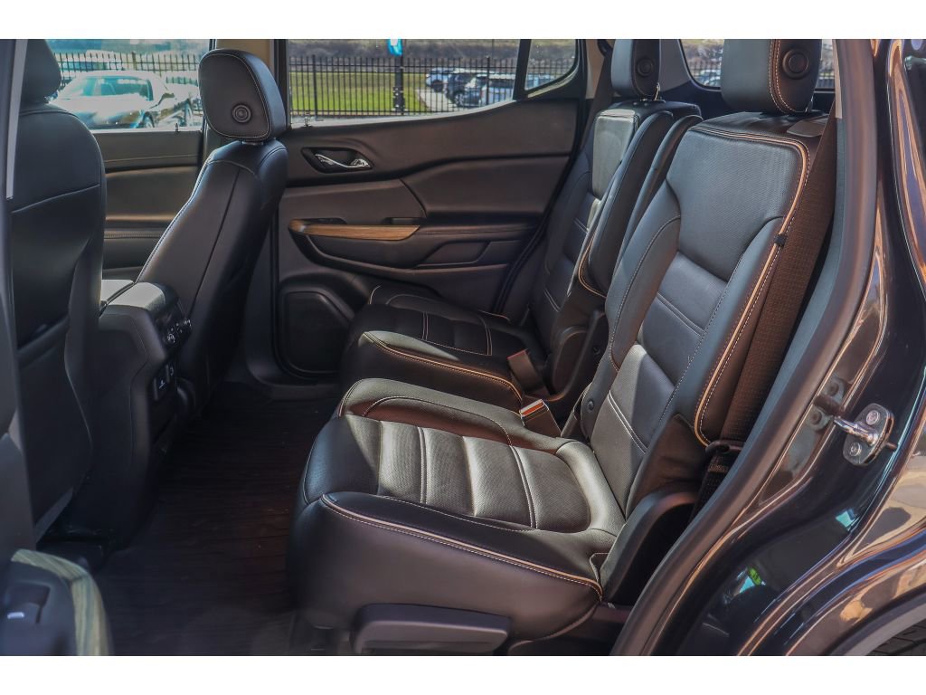 Used 2019 GMC Acadia Denali image 17