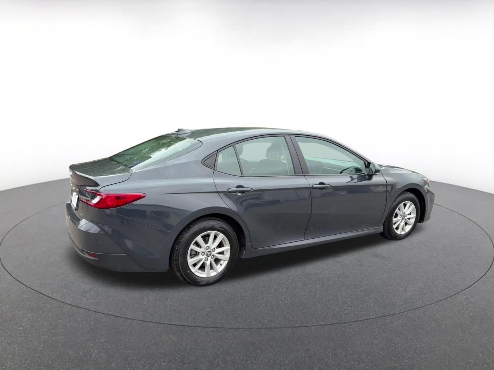 Used 2025 Toyota Camry LE FWD image 12