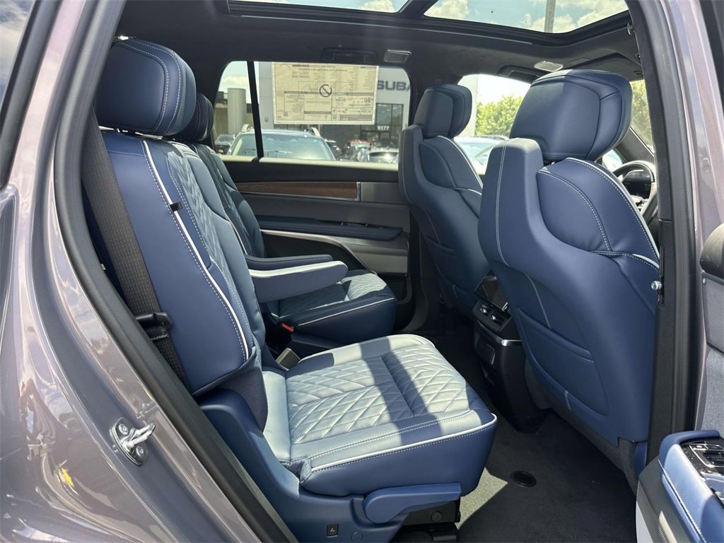 New 2026 Cadillac Vistiq Premium Luxury image 11