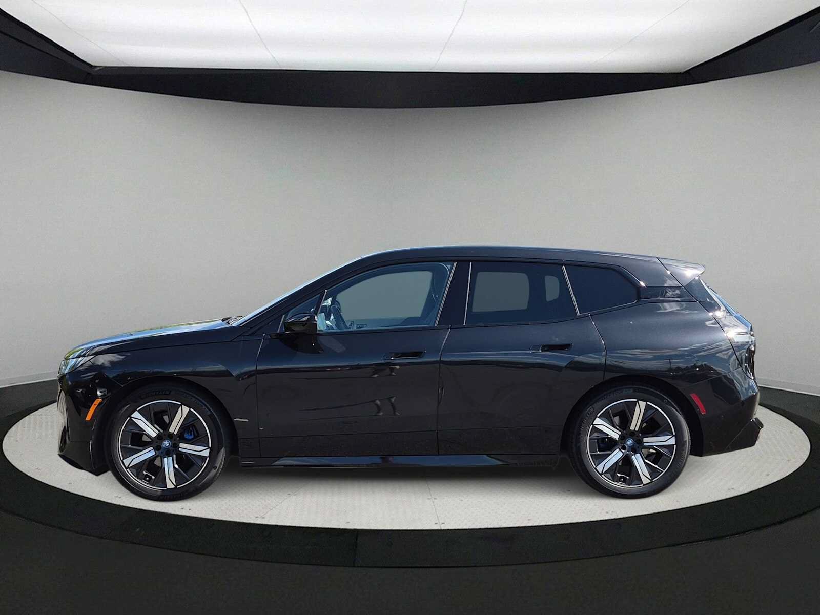 Used 2023 BMW iX M60 w/ Executive Package AWD/4WD image 5