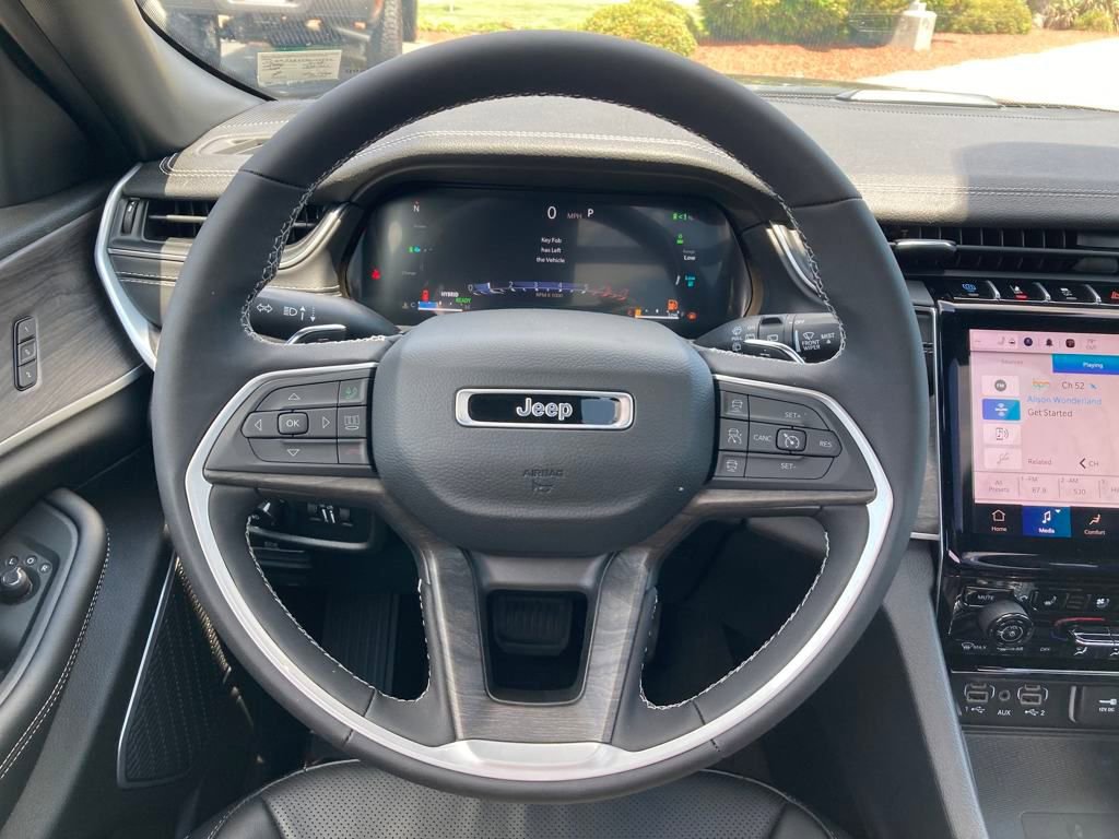 New 2024 Jeep Grand Cherokee Limited 4xe w/ Luxury Tech Group II image 27