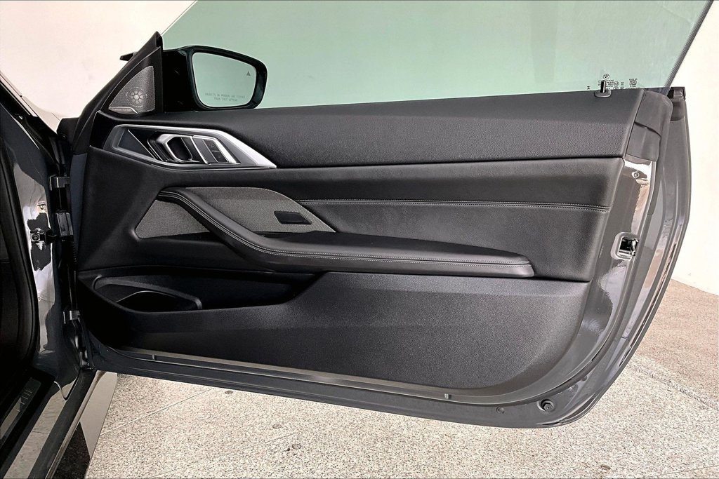 Used 2027 BMW M4 Competition RWD image 23