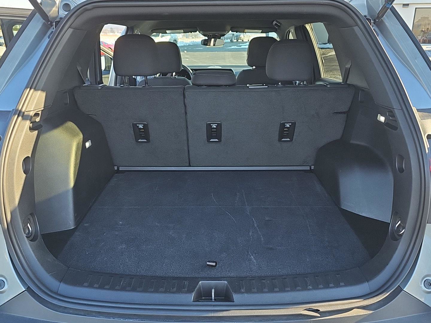 Used 2025 GMC Terrain Elevation image 27