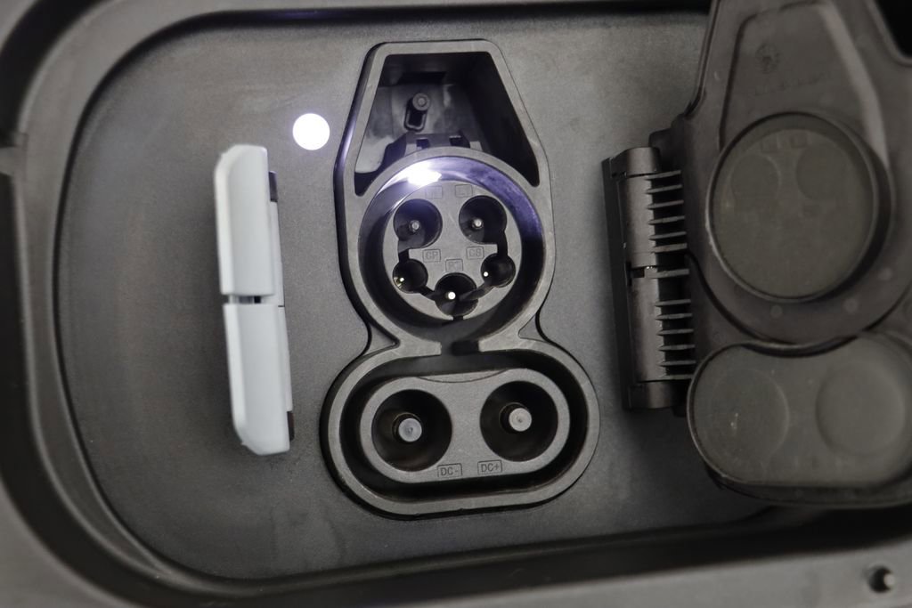 Certified 2024 BMW iX xDrive50 w/ Convenience Package image 19