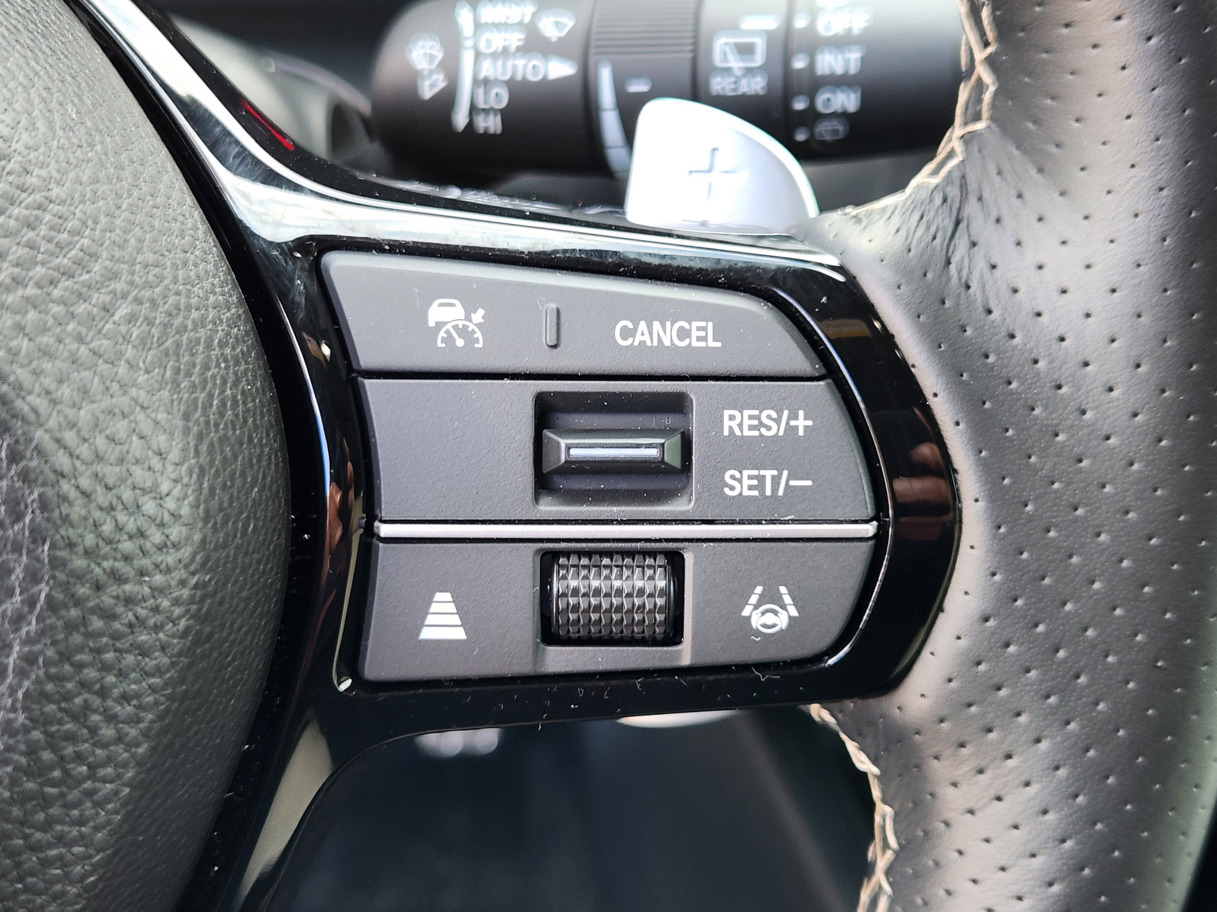 Certified 2025 Acura ADX A-Spec image 25