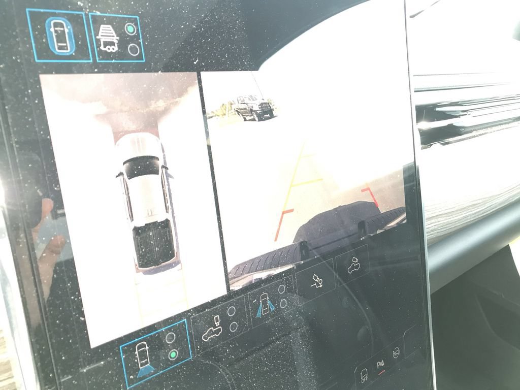 Used 2025 GMC Sierra EV Denali AWD/4WD image 16