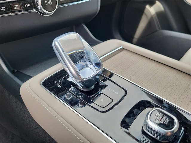 New 2026 Volvo XC90 T8 Plus image 24