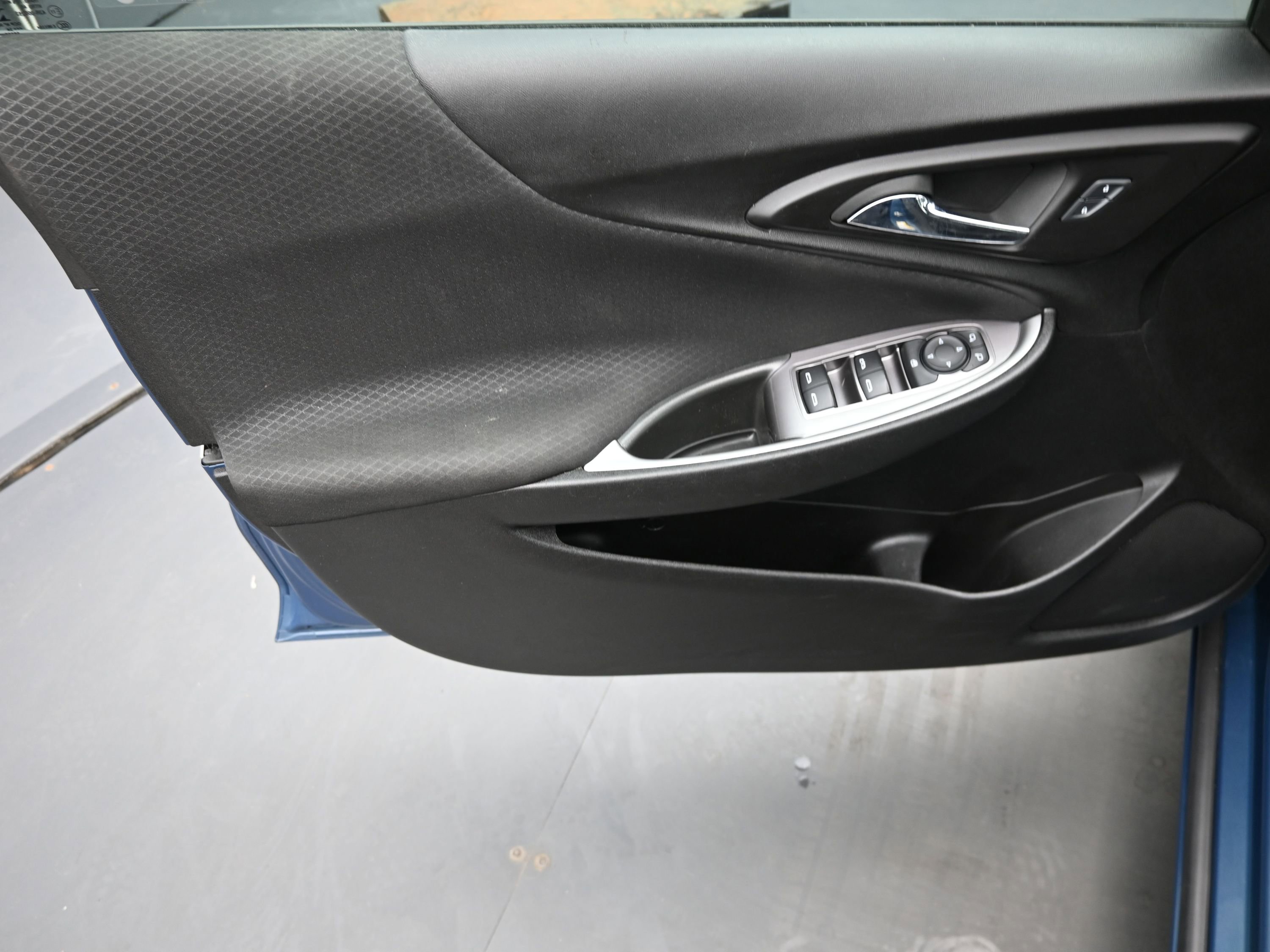 Used 2024 Chevrolet Malibu LT FWD image 12