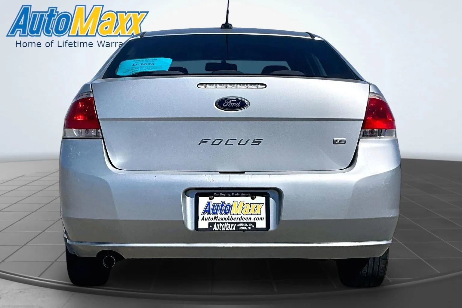Used 2010 Ford Focus SE FWD image 9