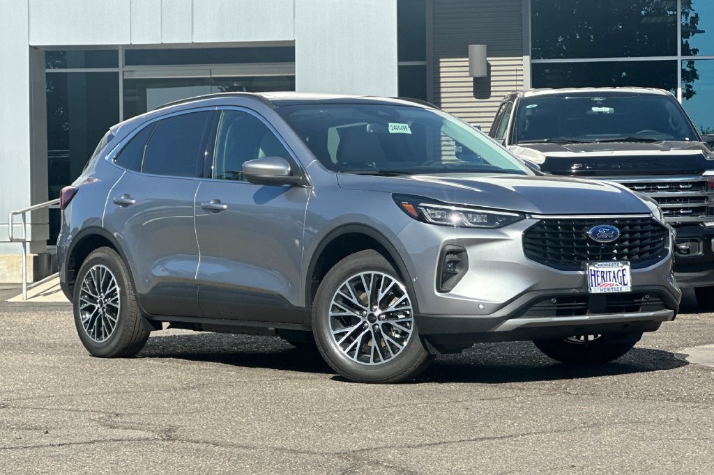 New 2024 Ford Escape SE w/ PHEV Premium Package
